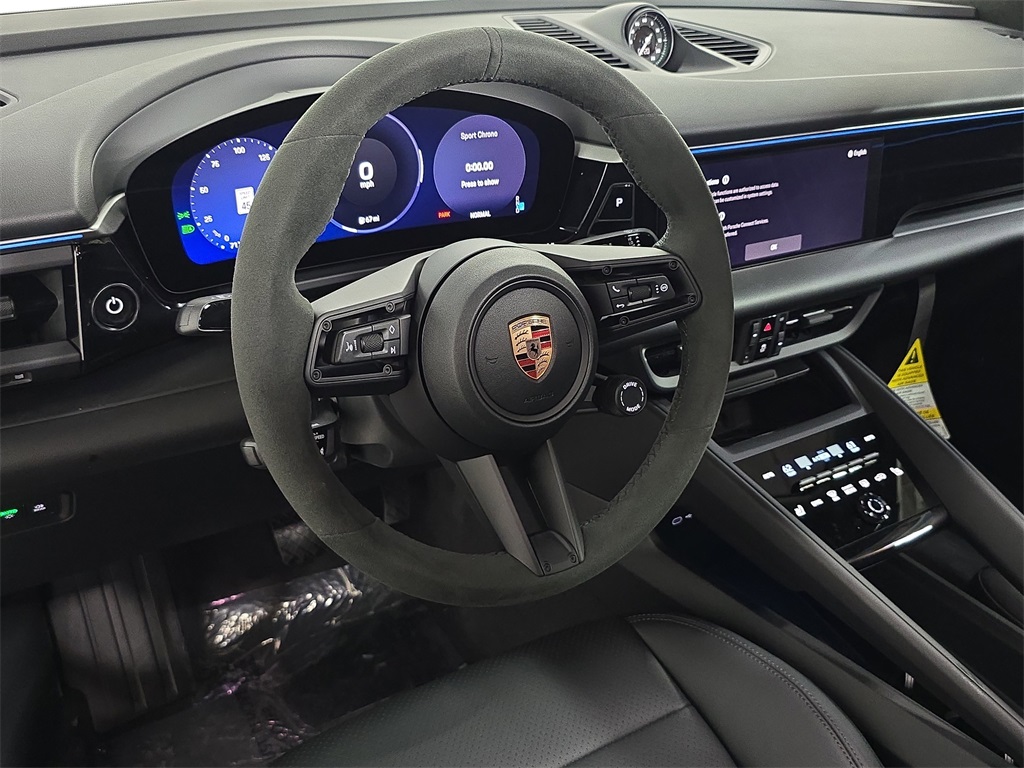 2025 Porsche Macan Electric photo 4