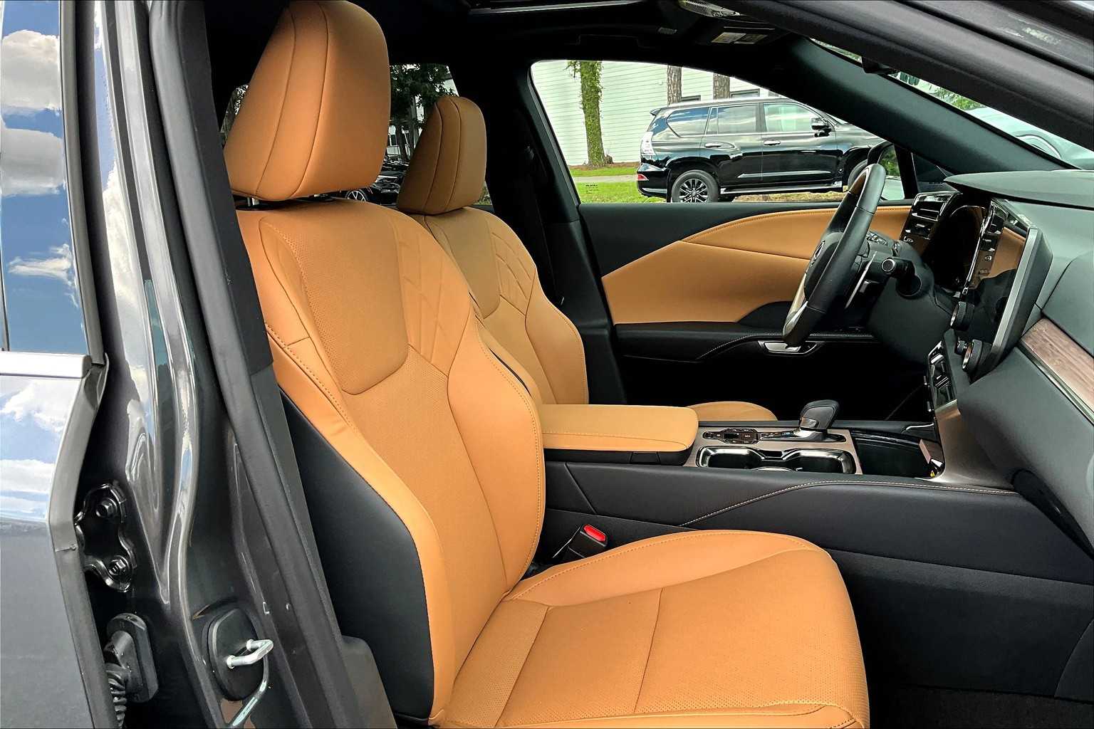 2024 Lexus RX Premium photo 8