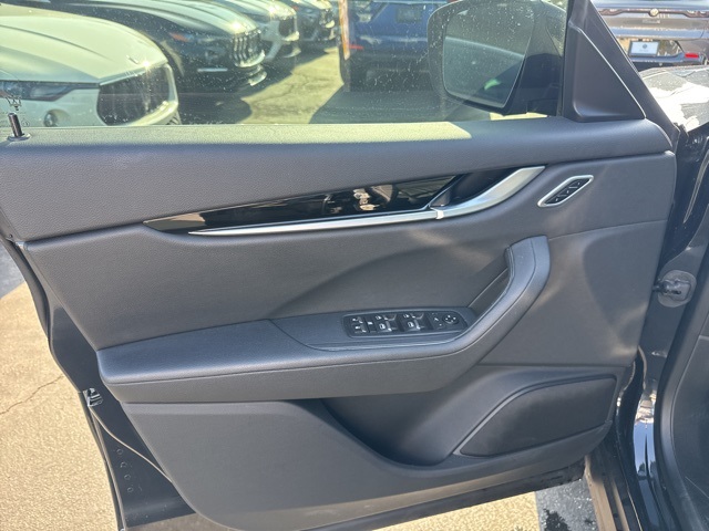 2022 Maserati Levante GT photo 3