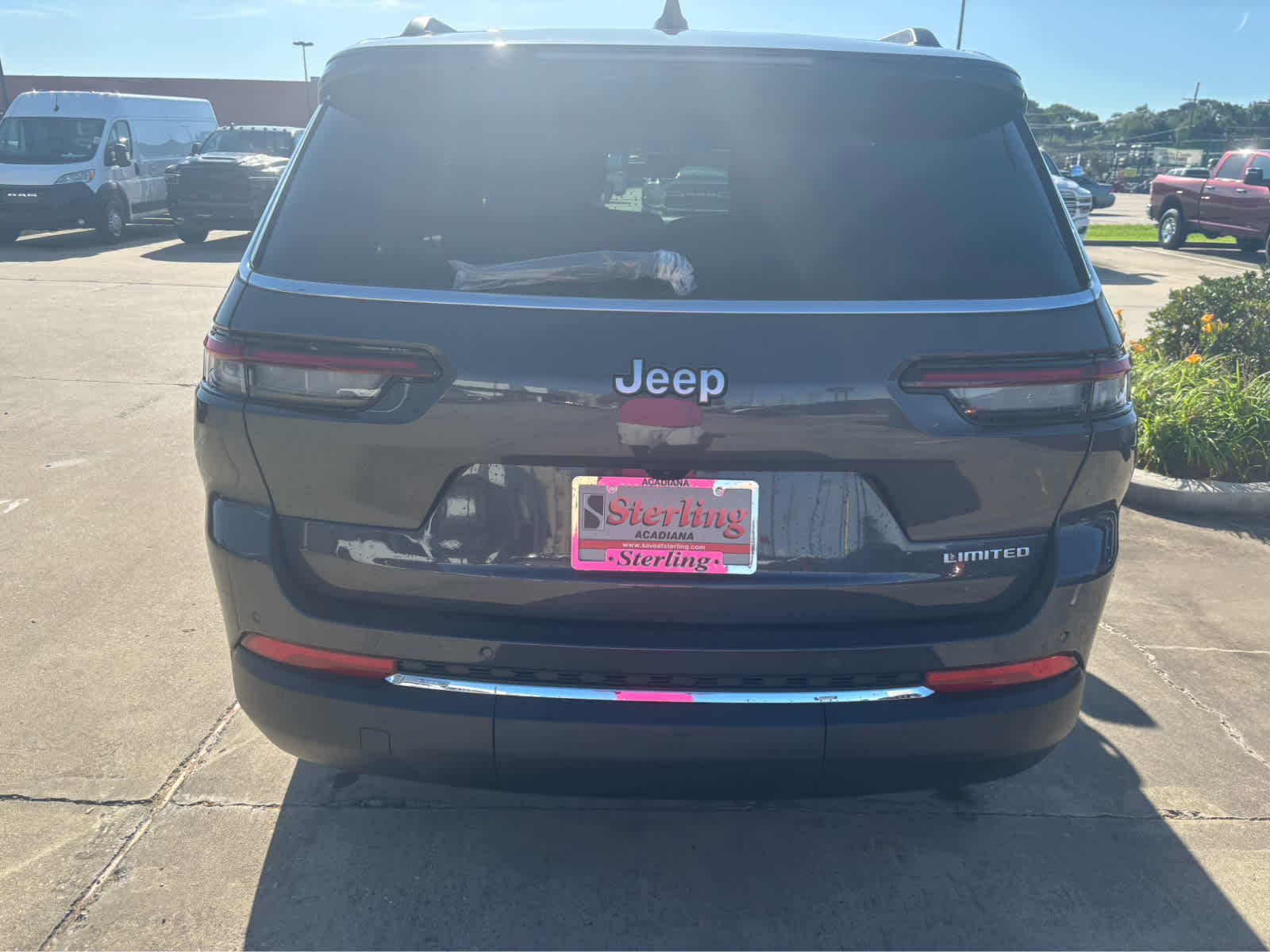 2025 Jeep Grand Cherokee Limited photo 2