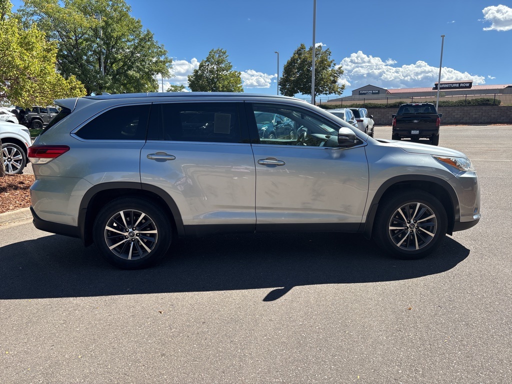 2019 Toyota Highlander XLE photo 5