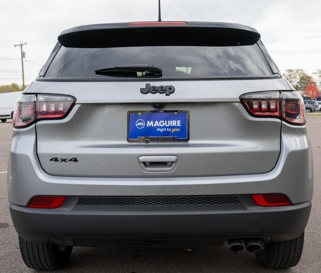 2022 Jeep Compass Altitude photo 2