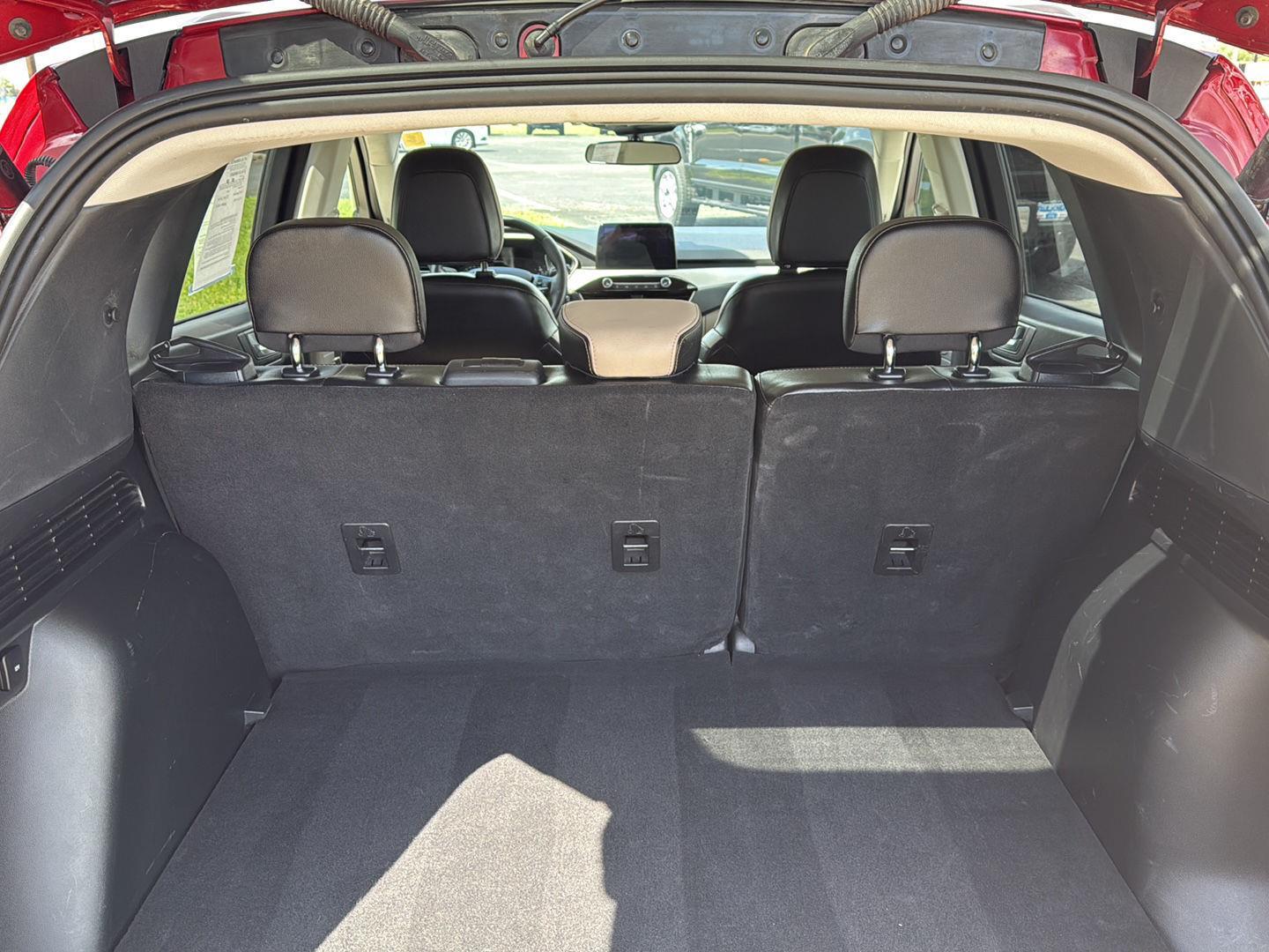 2022 Ford Escape SEL photo 8