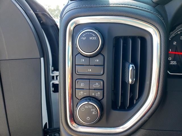 2023 Chevrolet Silverado 3500HD LT photo 13