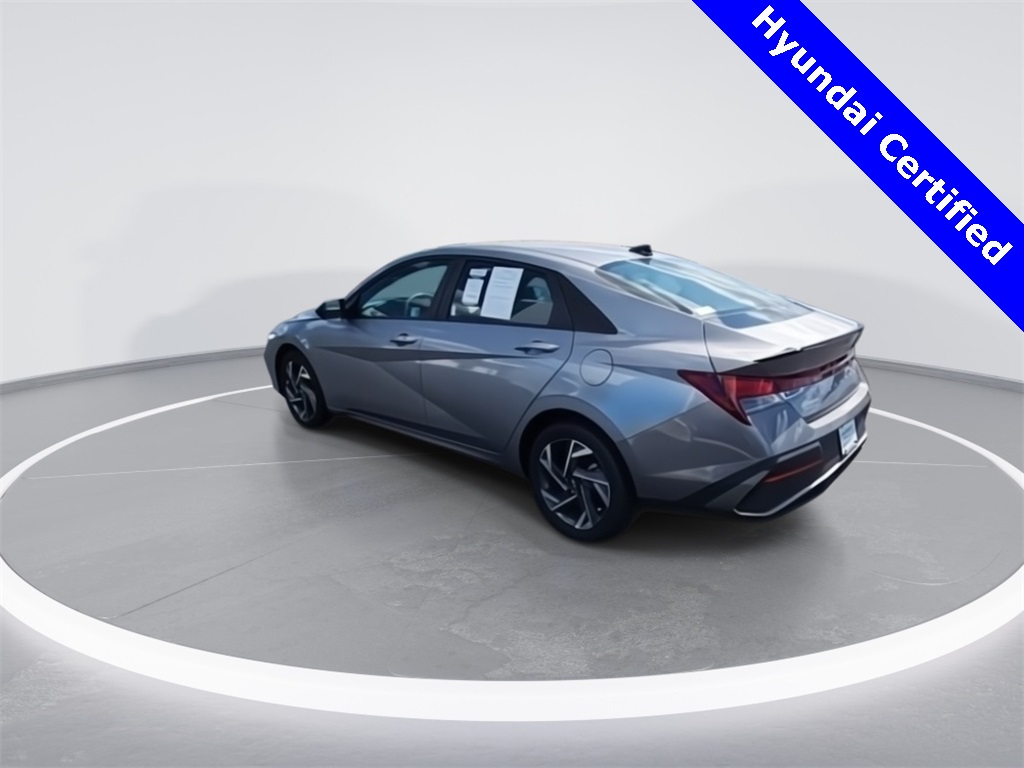 2025 Hyundai Elantra SEL Sport photo 6