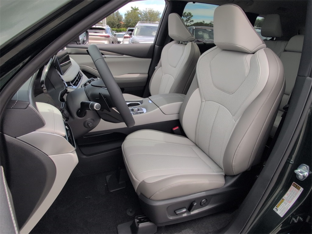 2026 Infiniti QX60 Luxe photo 2