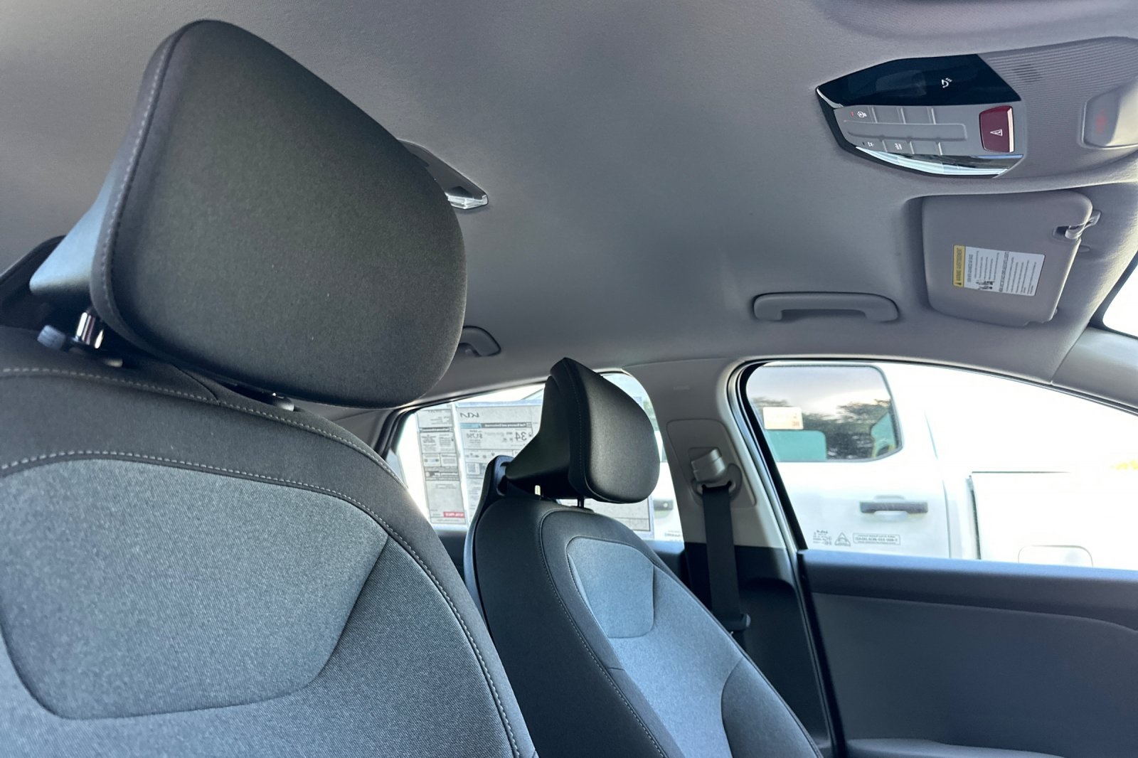 2025 Kia K4 LXS photo 12