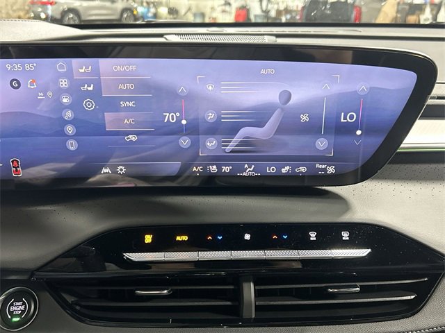 2025 Buick Enclave Avenir photo 7