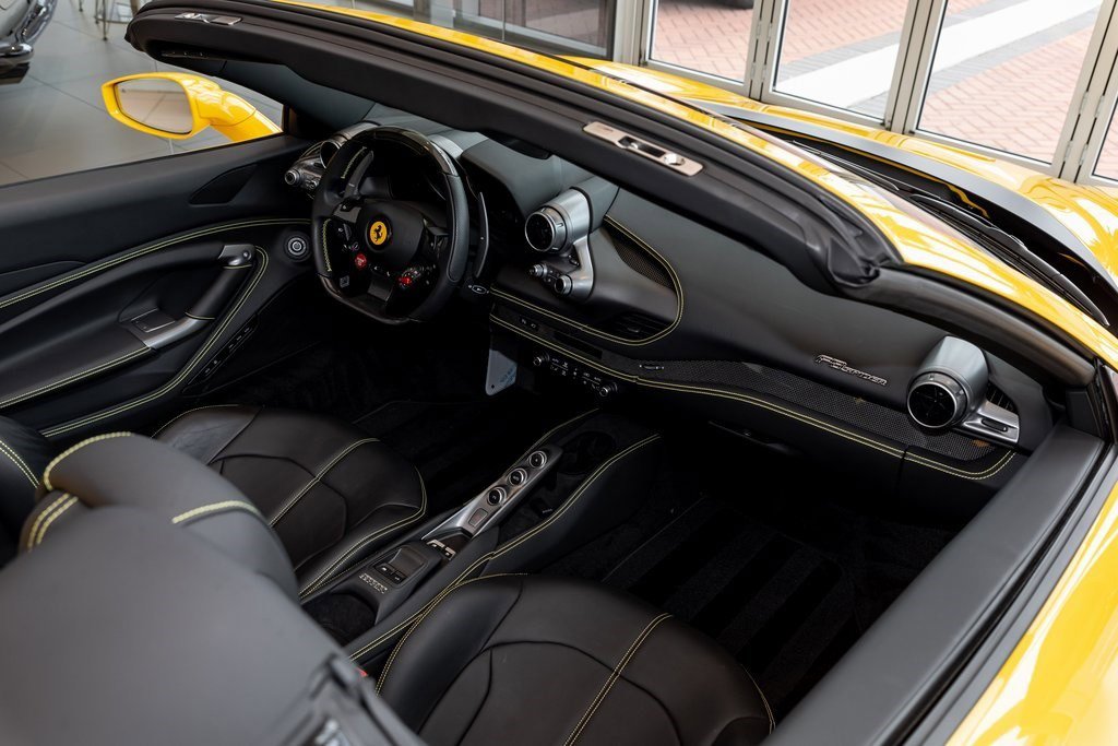 2022 Ferrari F8 Spider photo 33