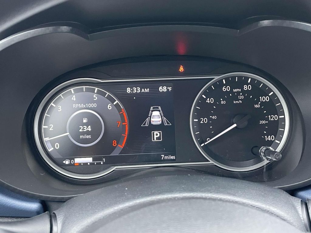 2025 Nissan Versa SV photo 21
