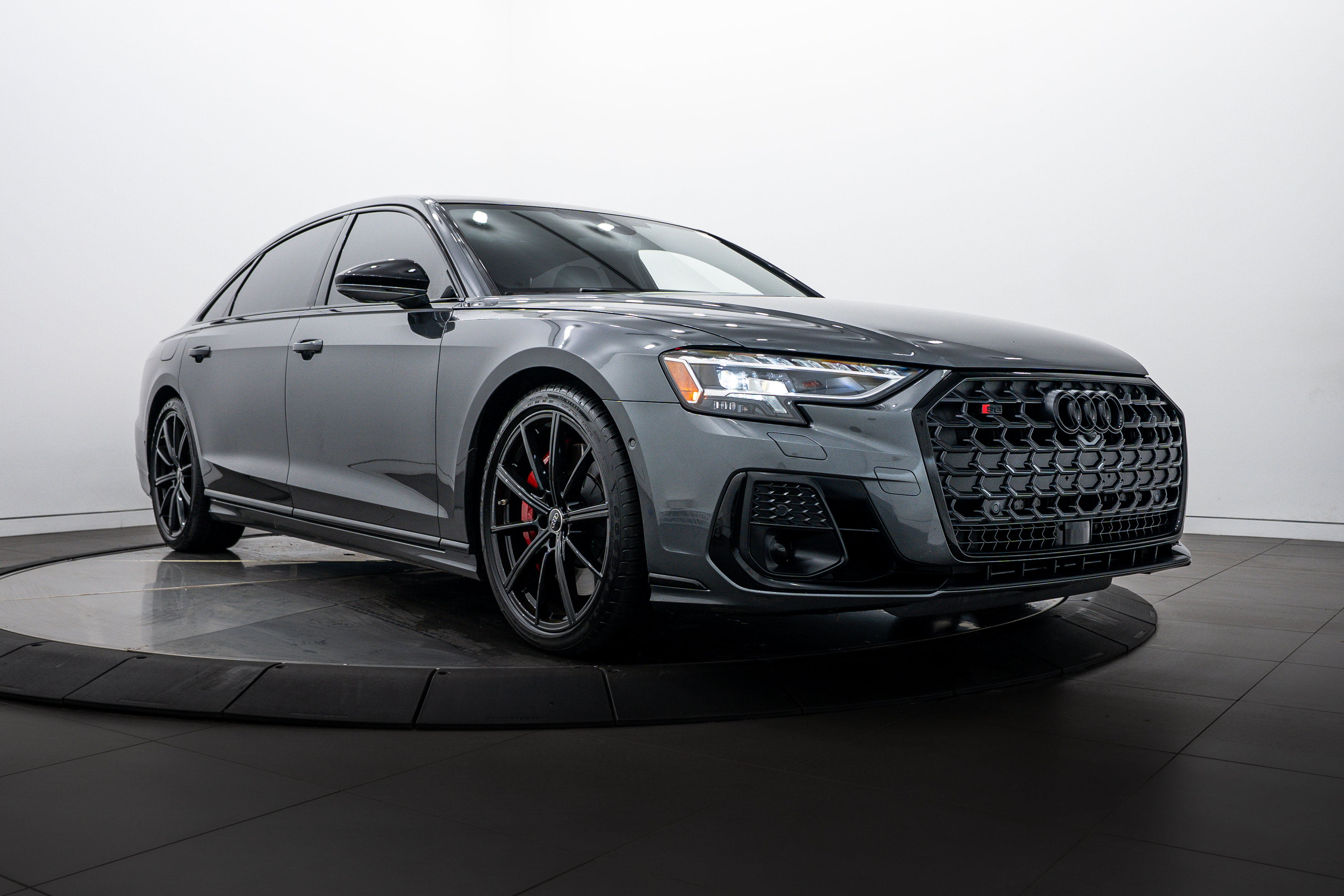 2024 Audi S8 Base's photo