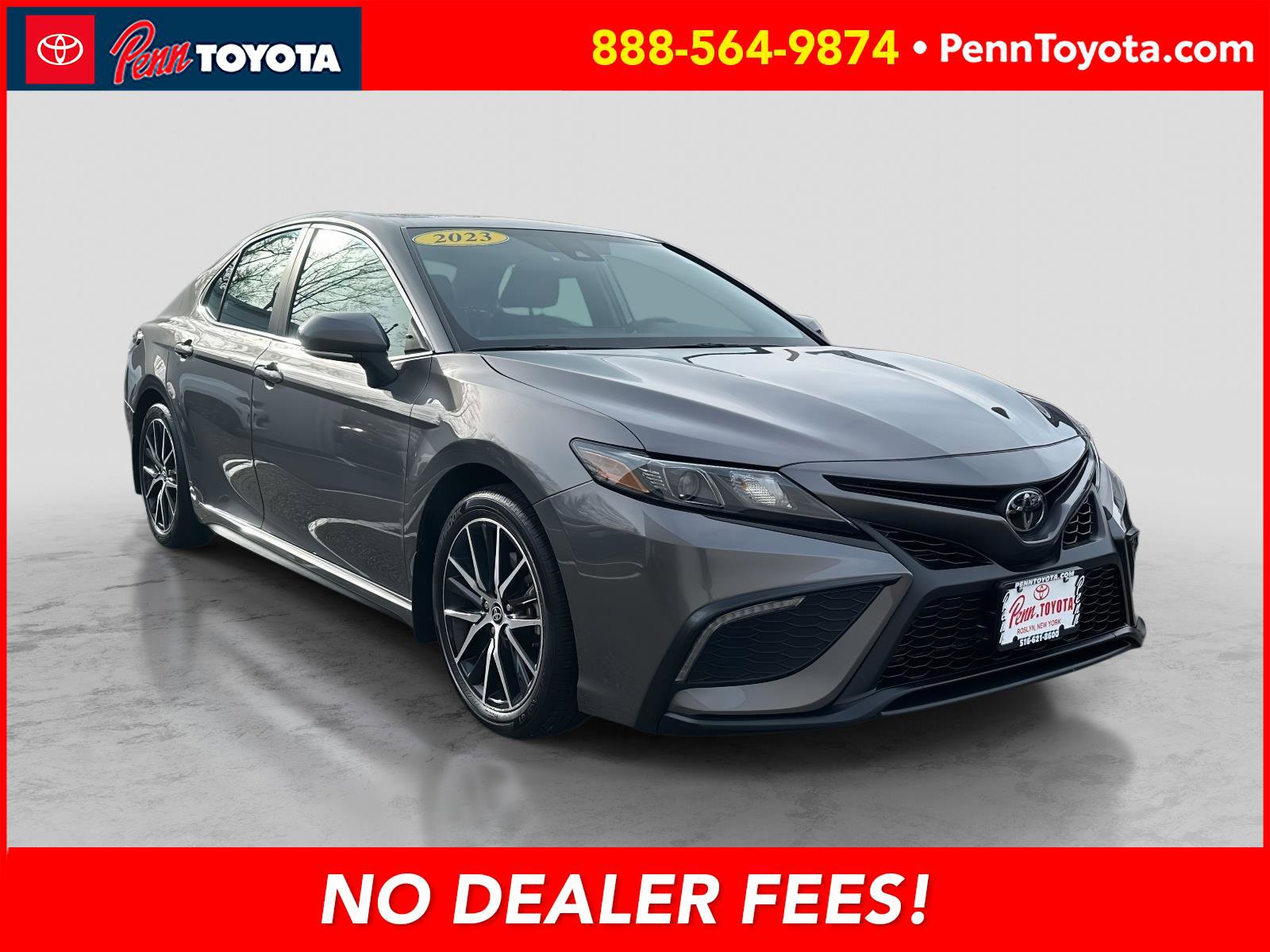 2023 Toyota Camry SE's photo