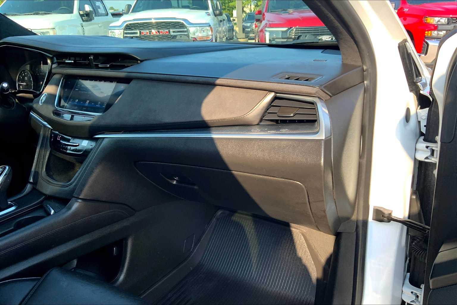 2017 Cadillac XT5 Platinum photo 17