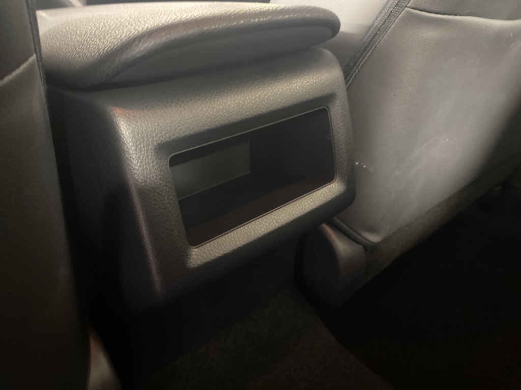 2018 Toyota Camry SE photo 18