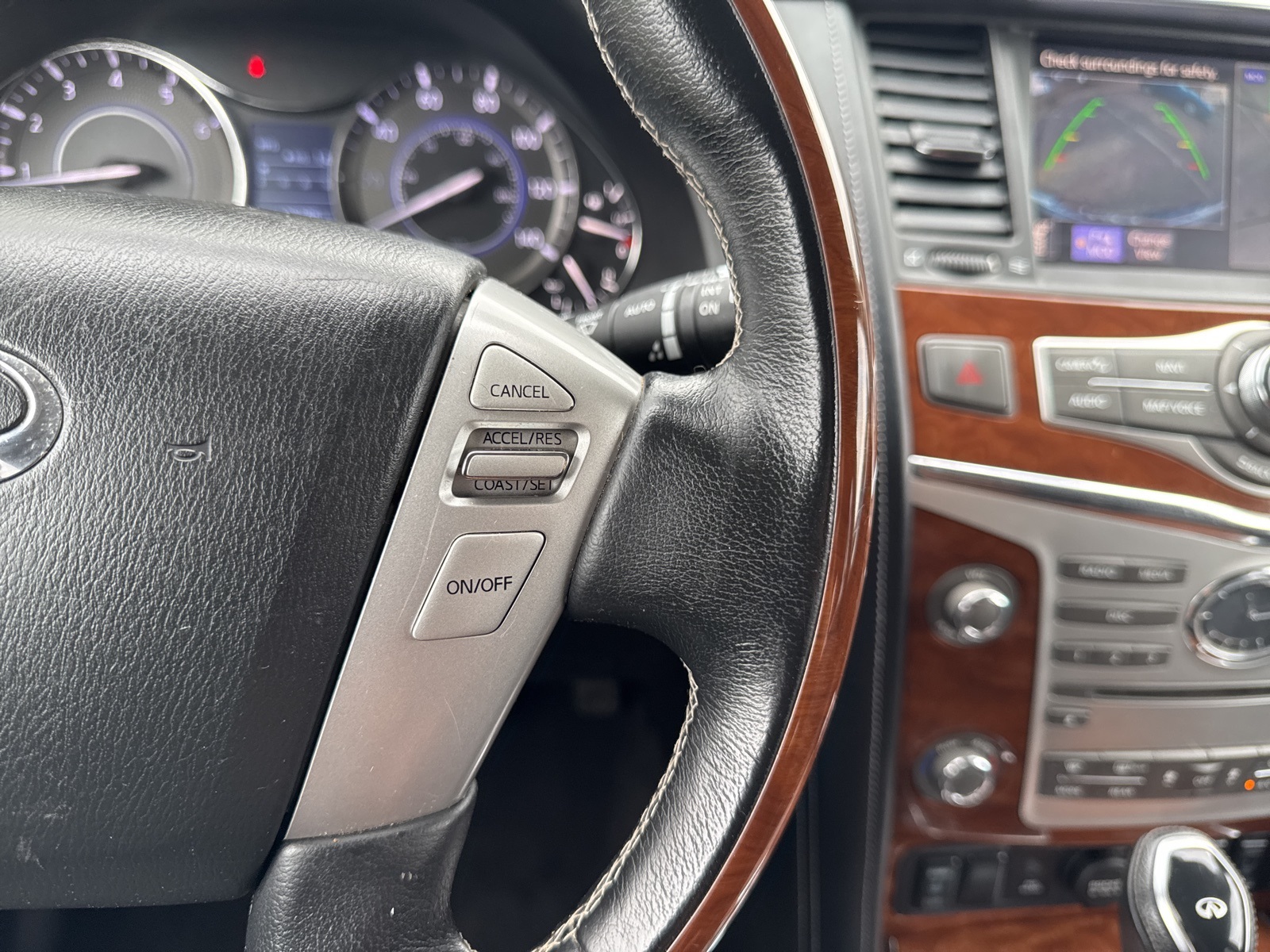2019 Infiniti QX80 Luxe photo 19