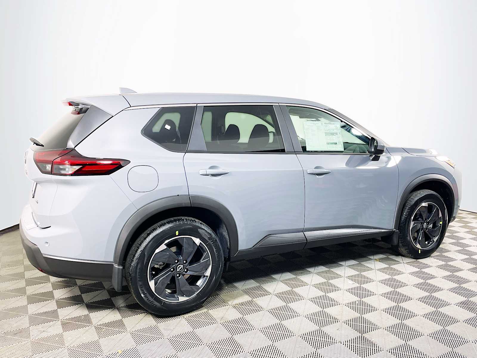 2026 Nissan Rogue SV photo 2
