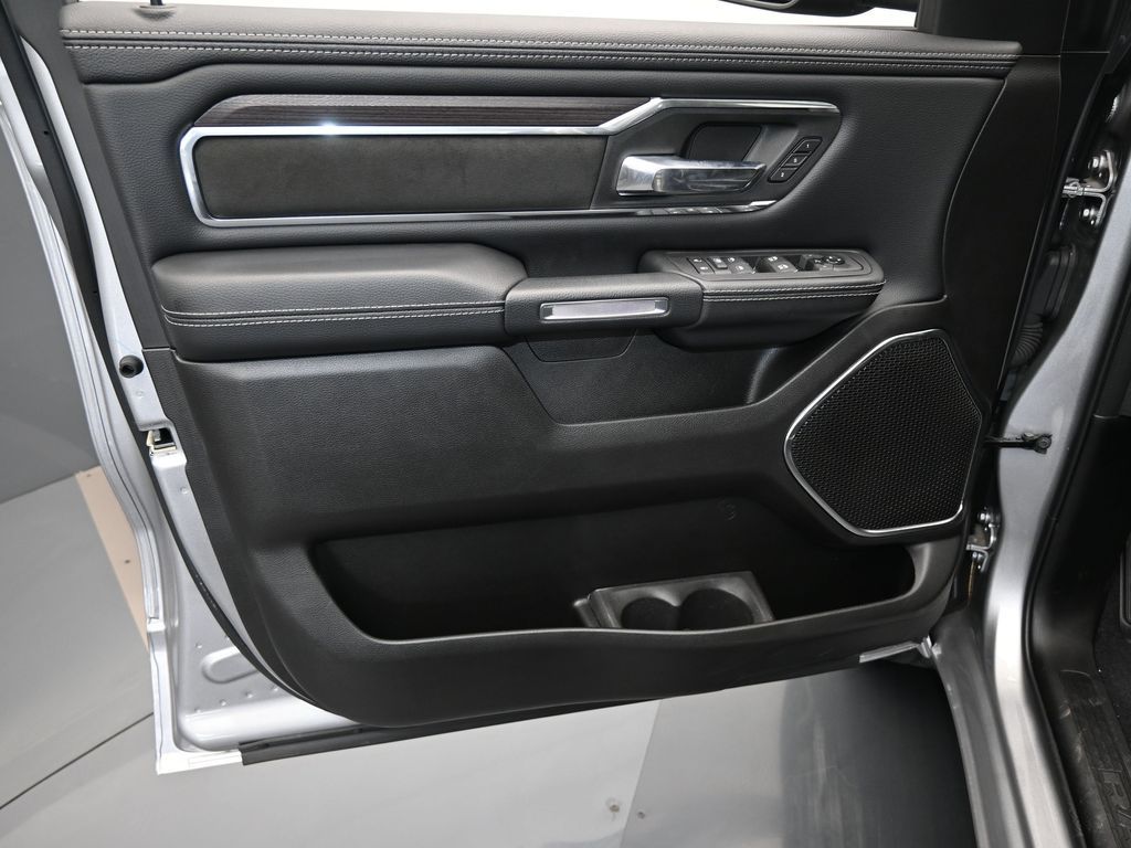 2025 Ram 1500 Laramie photo 11
