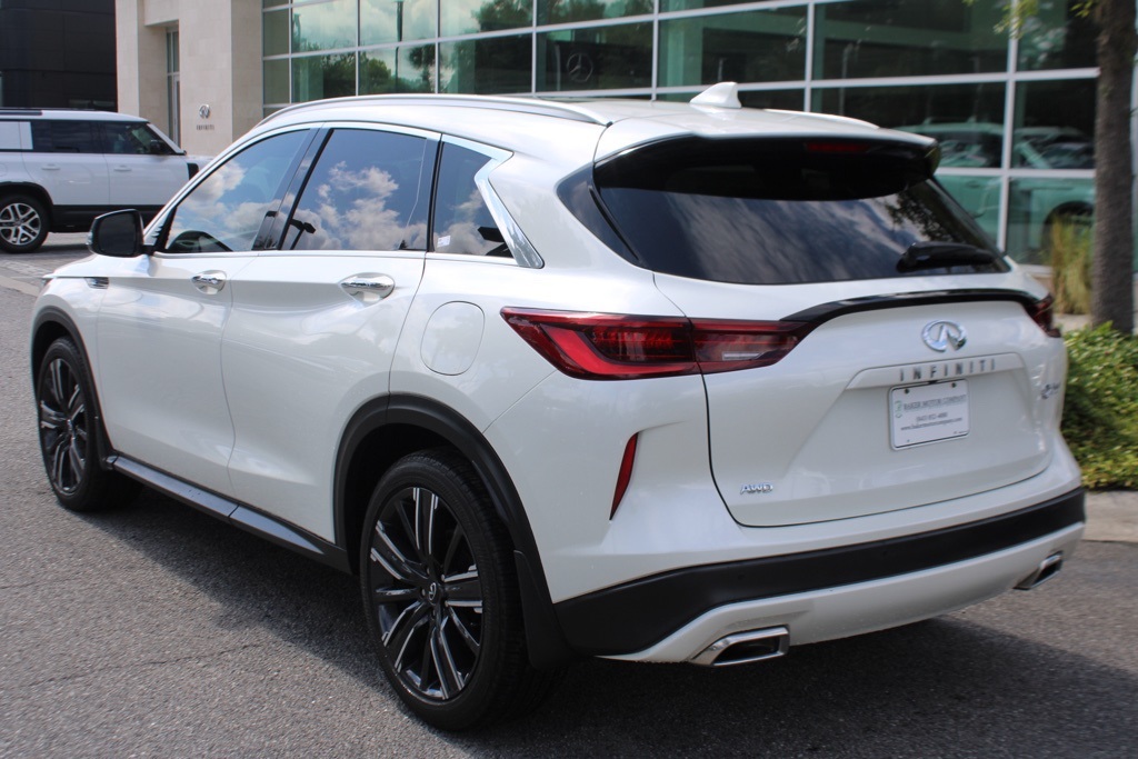2022 Infiniti QX50 Luxe AWD photo 8