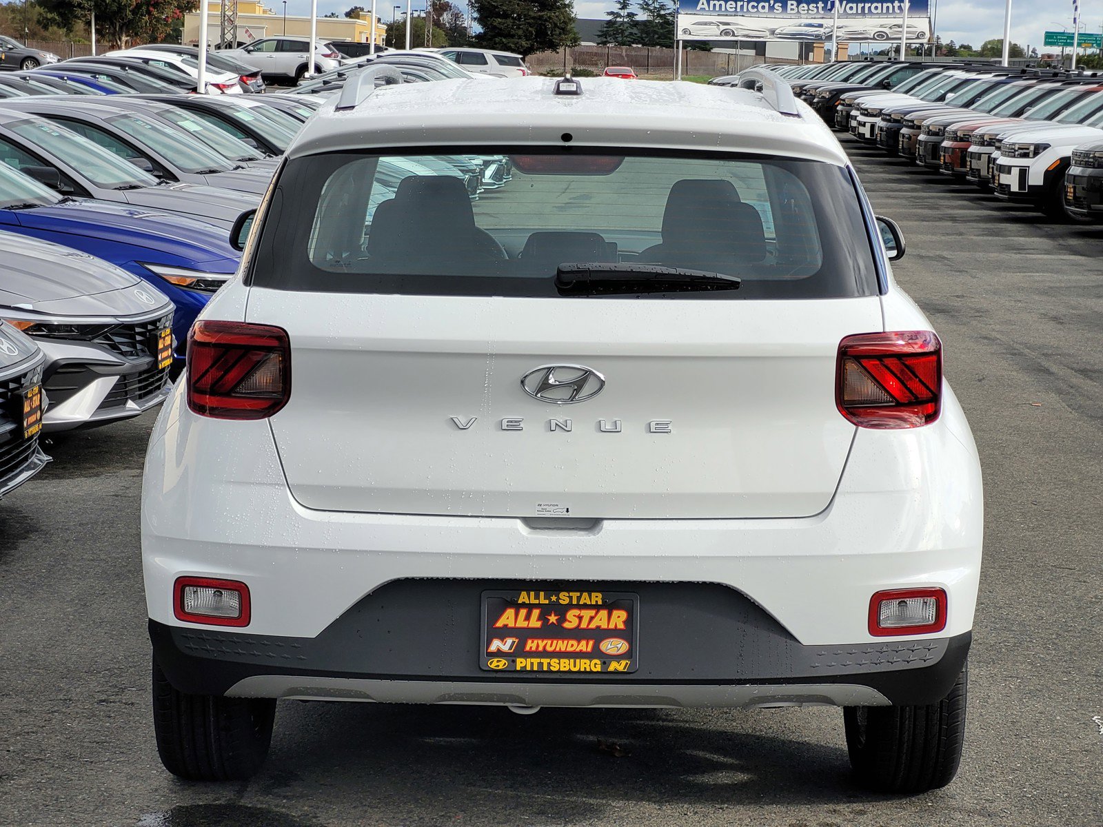 2026 Hyundai Venue SEL photo 3