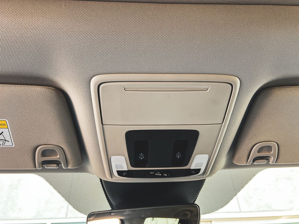 2025 Honda Pilot Touring photo 24