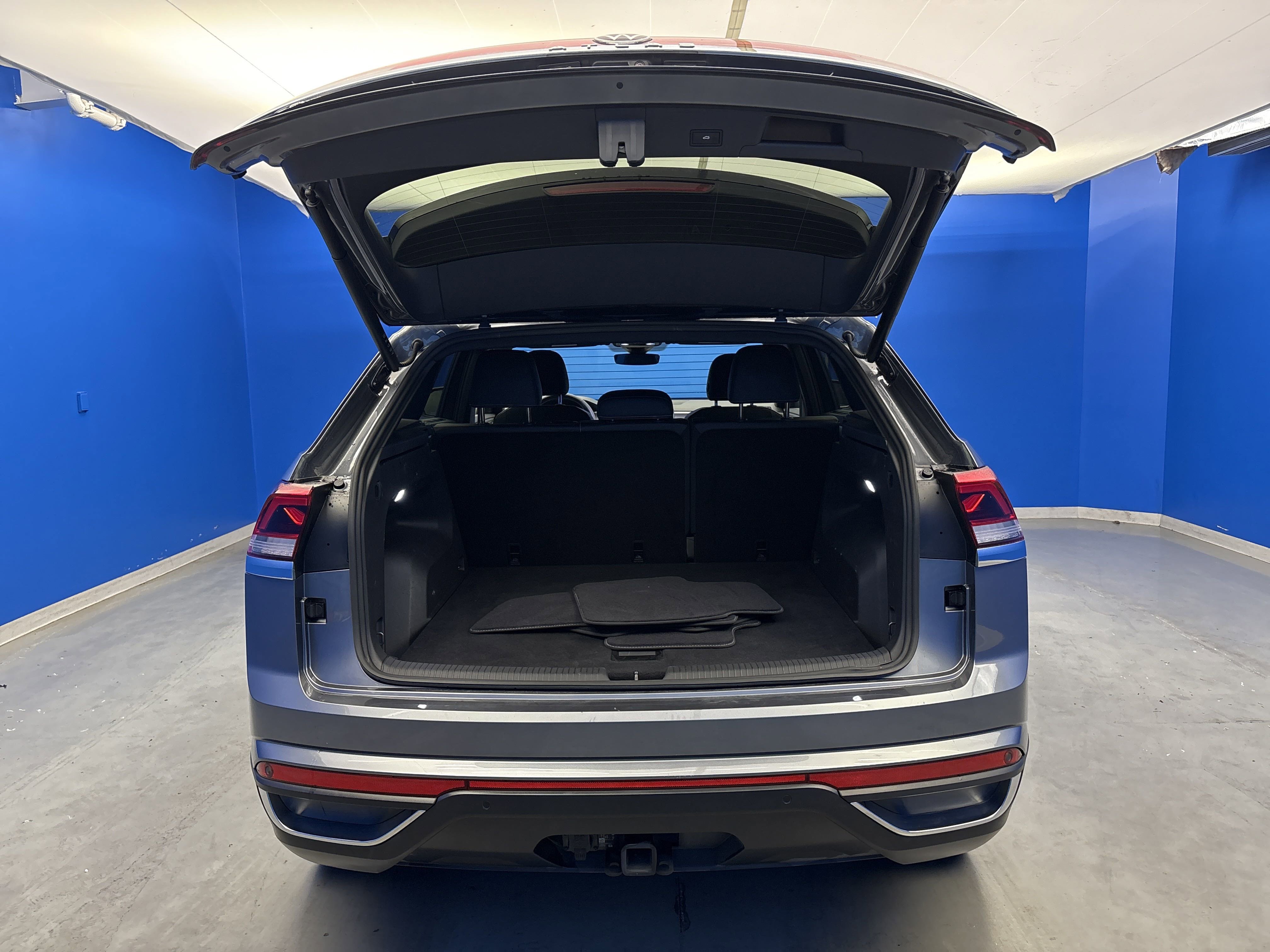 2024 Volkswagen Atlas Cross Sport SE Technology photo 21