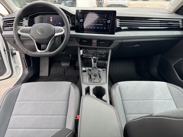 2025 Volkswagen Jetta 1.5T SE photo 19