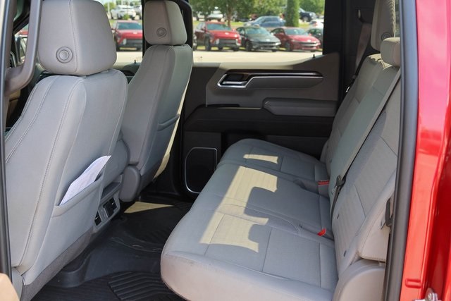 Used 2022 Red Chevrolet LT image 15