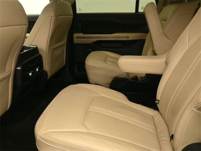 2022 Ford Expedition Platinum photo 8