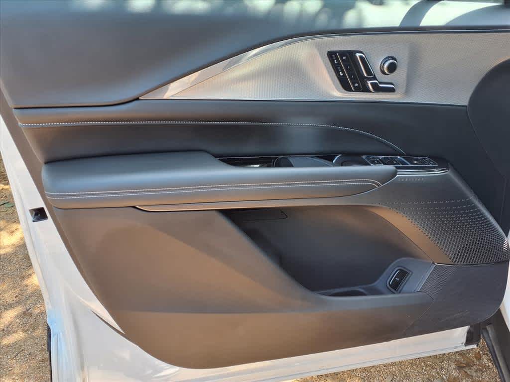 2024 Cadillac Lyriq Tech photo 20