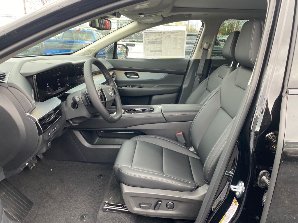 2025 Nissan Murano SL photo 10