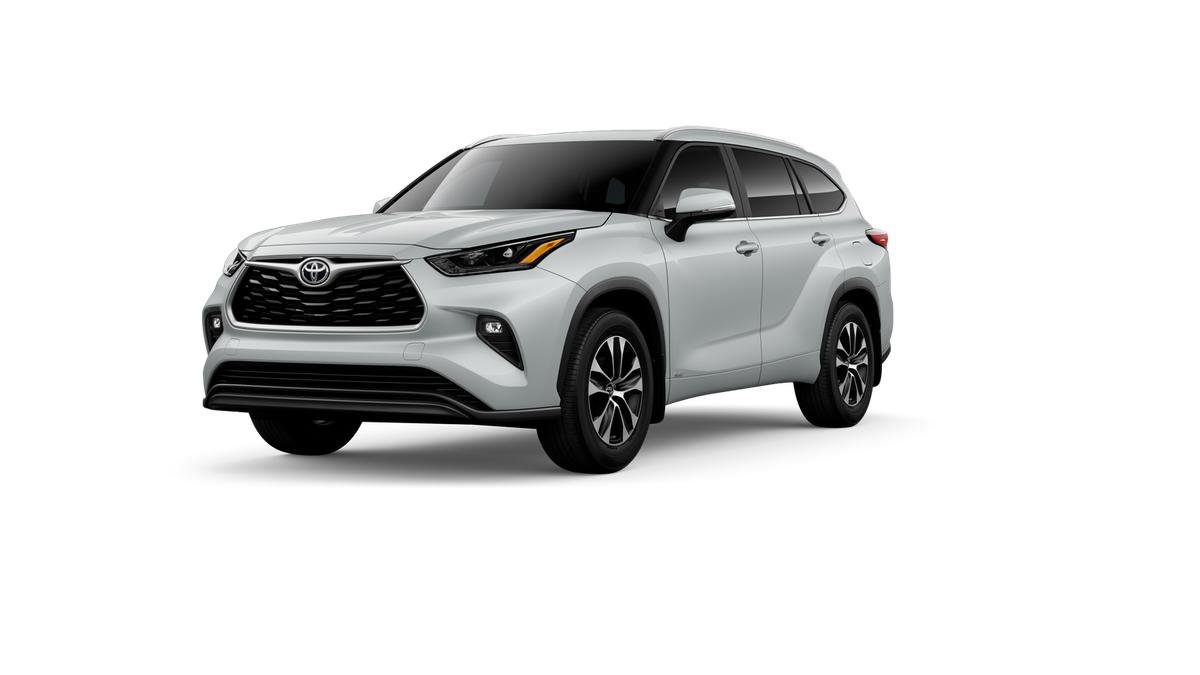 2026 Toyota Highlander XLE's photo