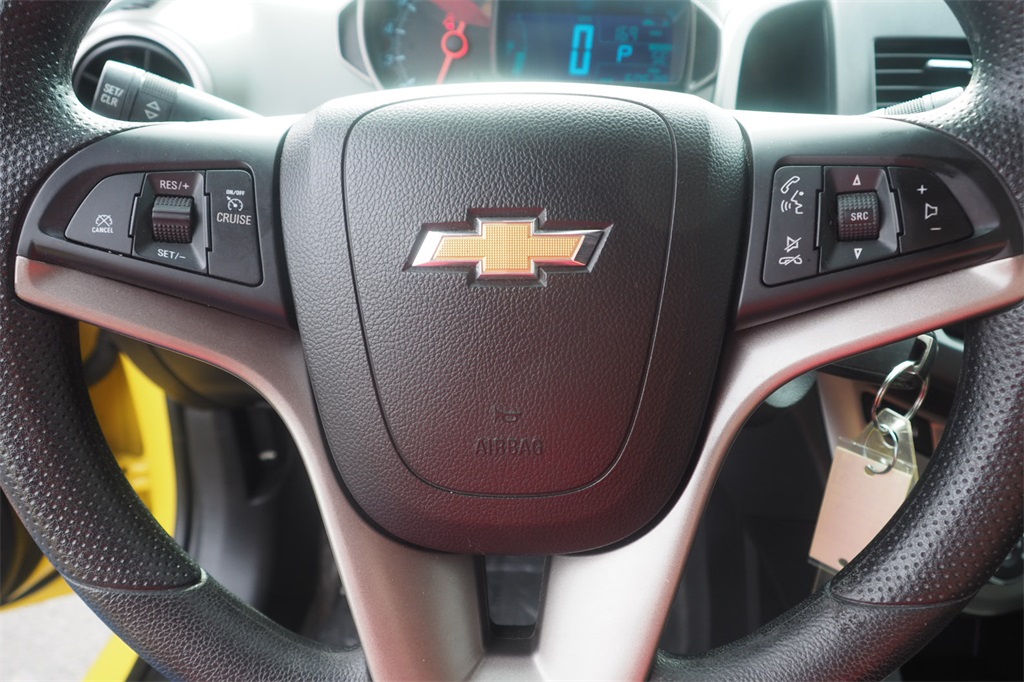 2016 Chevrolet Sonic LT photo 12