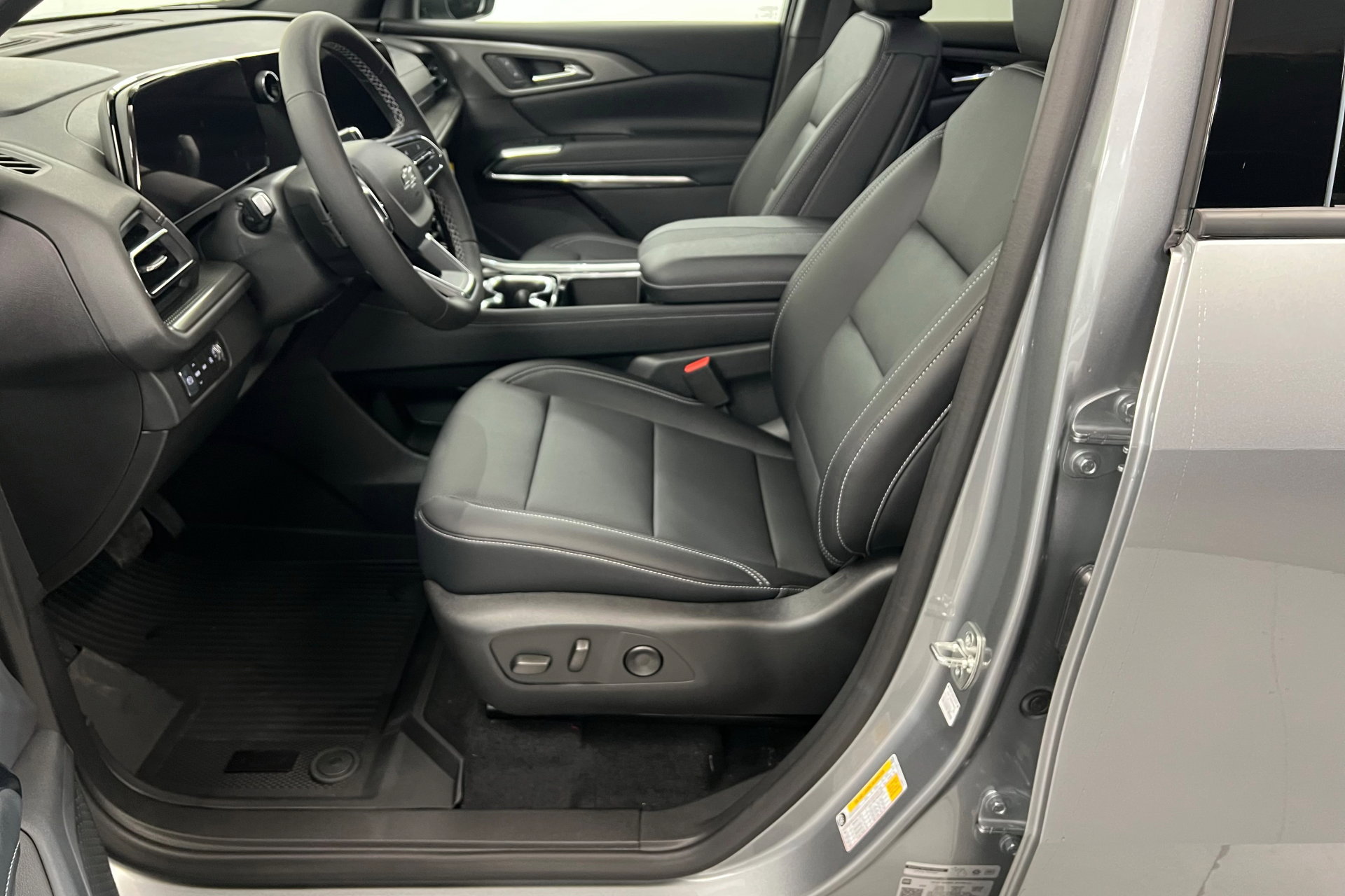 2026 Chevrolet Traverse photo 17