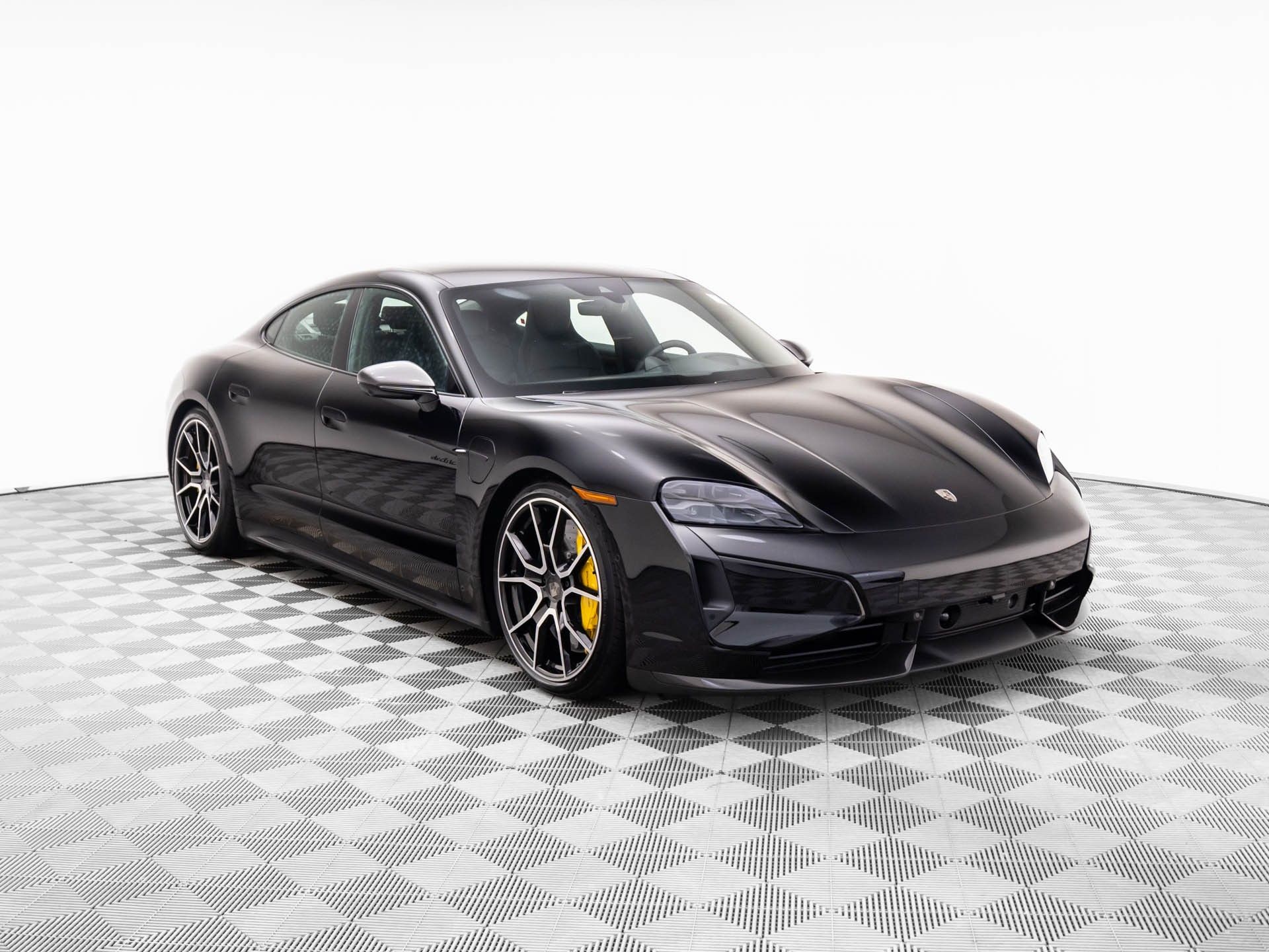 2025 Porsche Taycan Turbo S photo 5