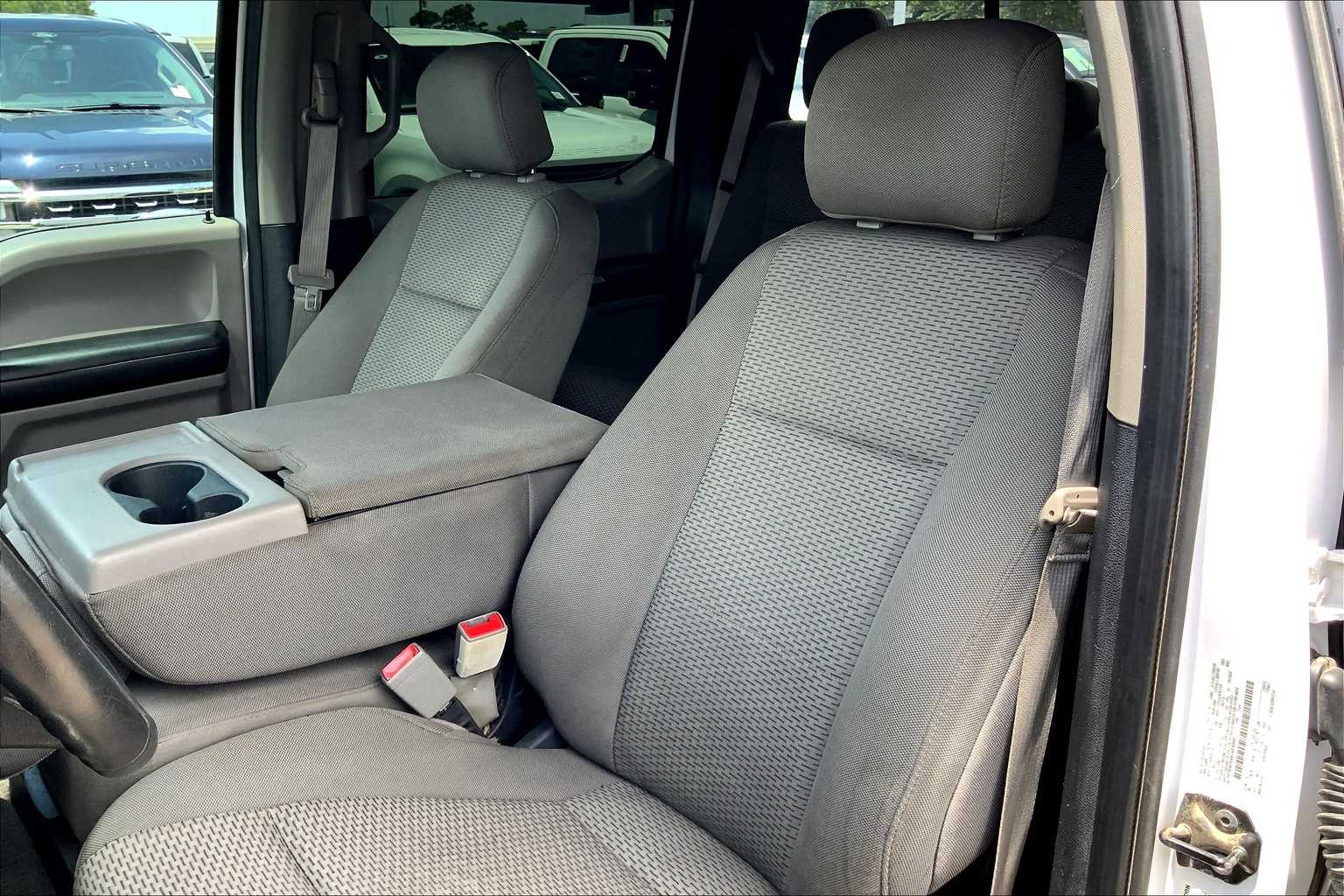 2020 Ford F-150 XLT photo 12