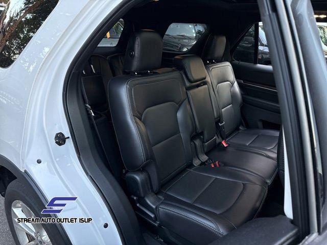 2019 Ford Explorer Limited photo 12