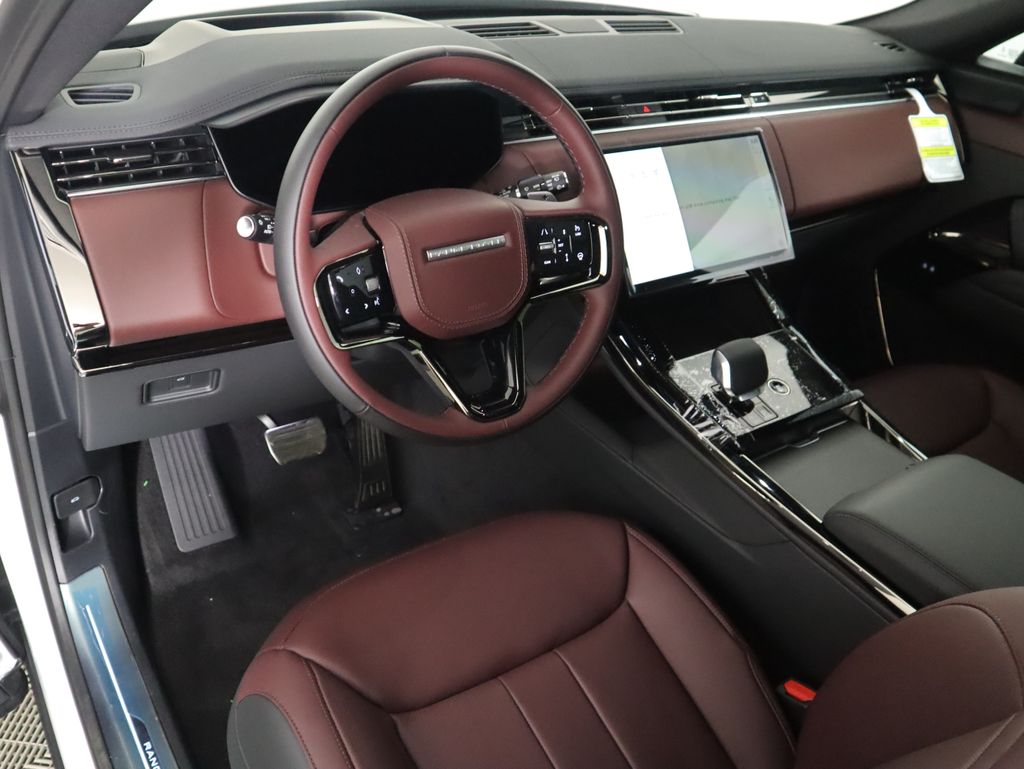 2025 Land Rover Range Rover Sport SE photo 10