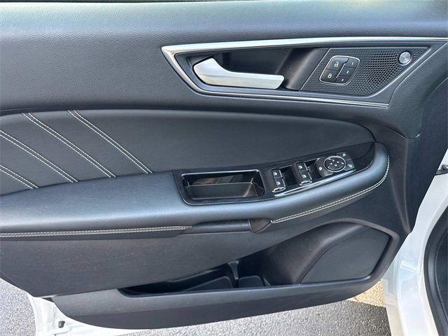 2020 Ford Edge ST photo 15