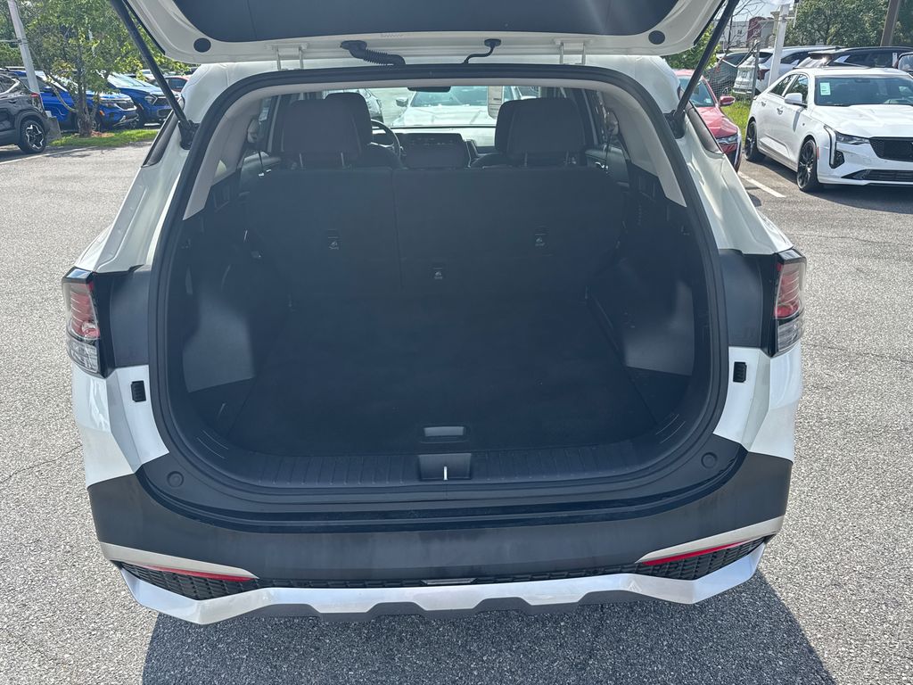 2023 Kia Sportage Hybrid LX photo 18