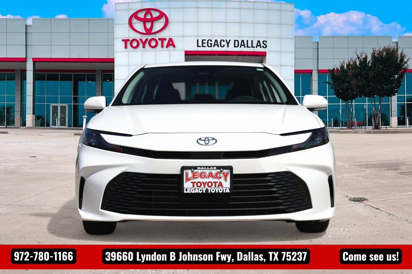 2026 Toyota Camry LE photo 2