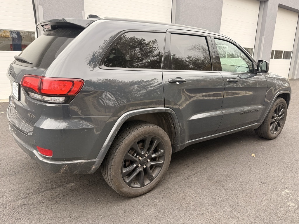 2018 Jeep Grand Cherokee Altitude photo 4