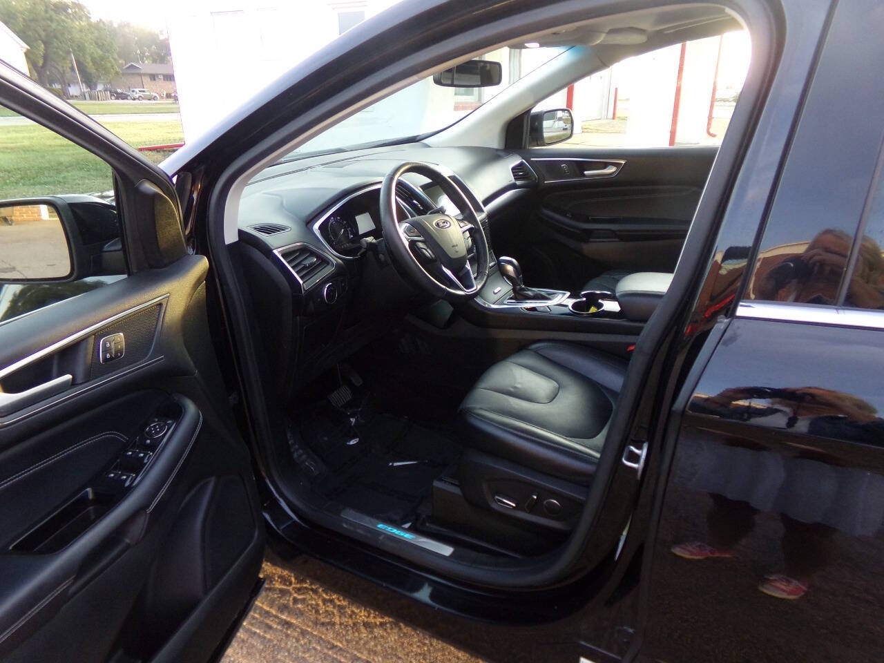2018 Ford Edge Titanium photo 12