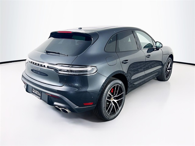 2026 Porsche Macan S photo 9