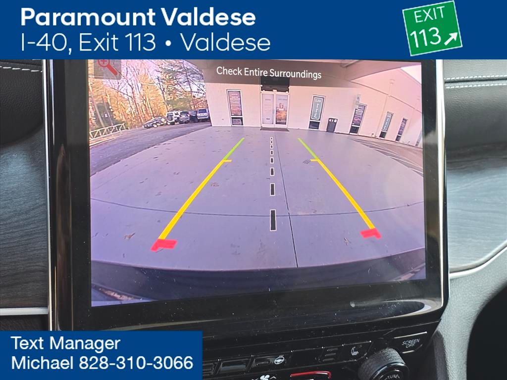 2022 Jeep Grand Cherokee Limited photo 2