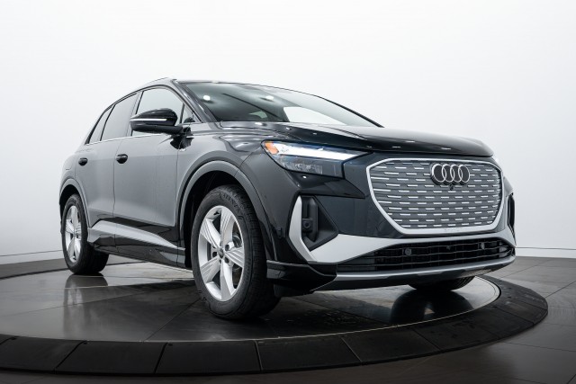 2025 Audi Q4 e-tron Premium Plus