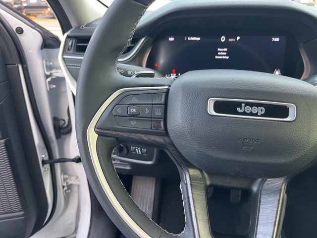 2023 Jeep Grand Cherokee Limited photo 17