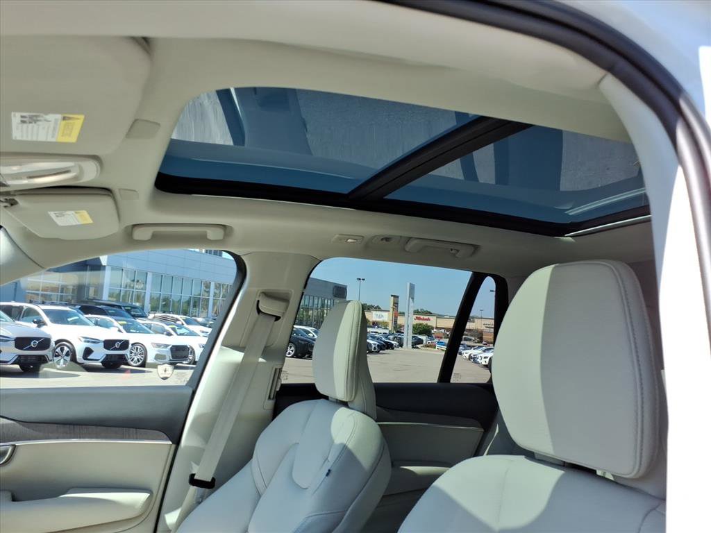 2024 Volvo XC90 Plus photo 10