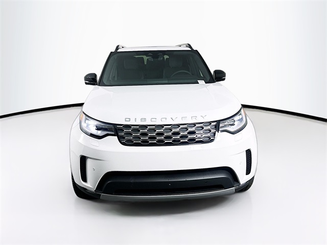 2025 Land Rover Discovery S photo 2