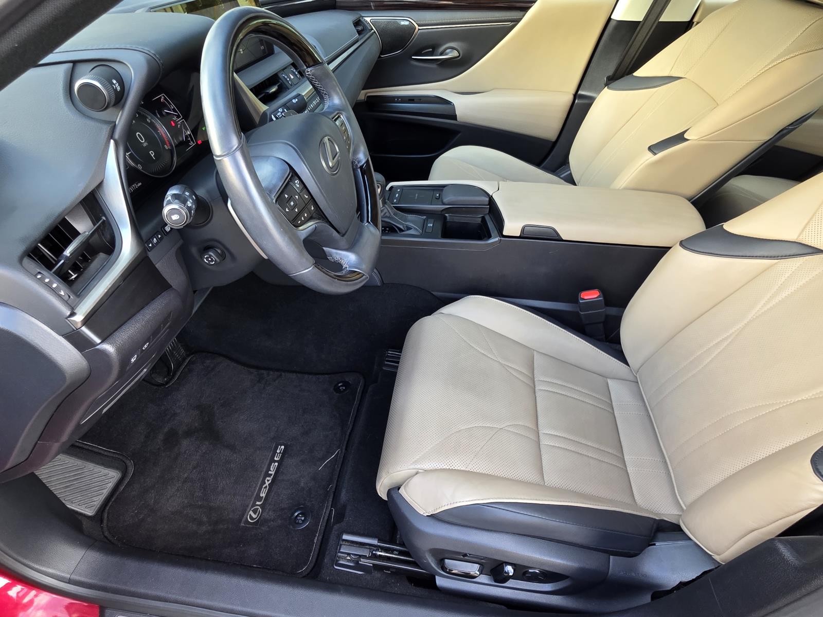 2020 Lexus ES 350 Ultra Luxury photo 6