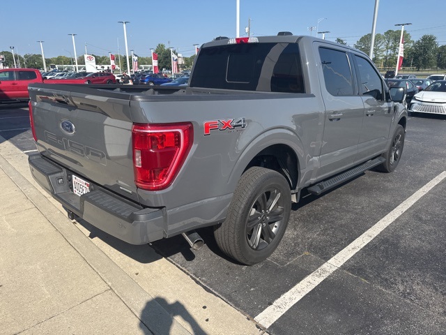 2021 Ford F-150 XLT photo 3